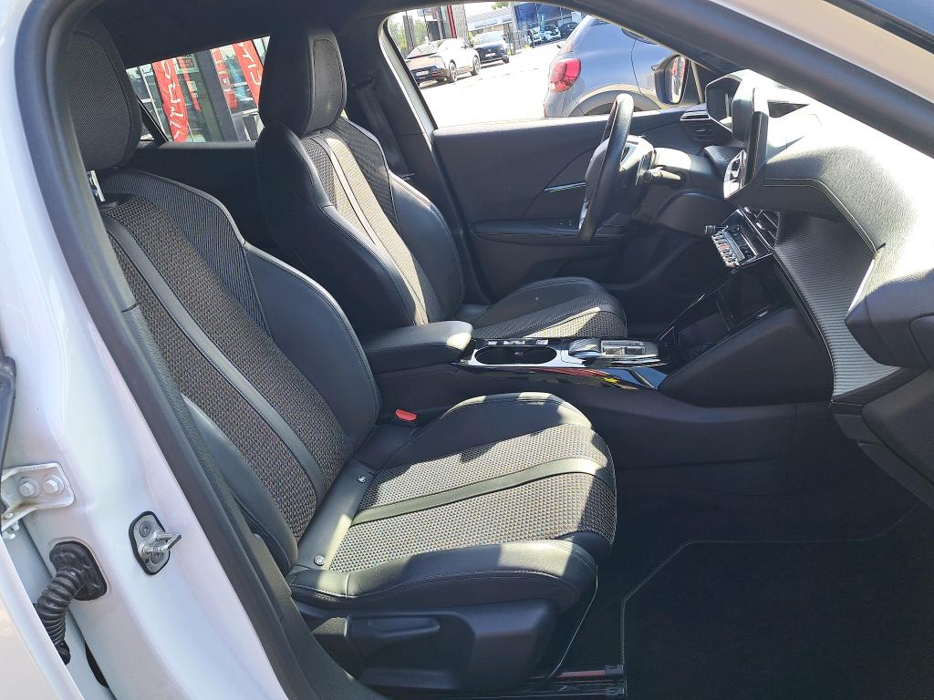 Peugeot 2008 PureTech 155 S&S EAT8 GT 2022