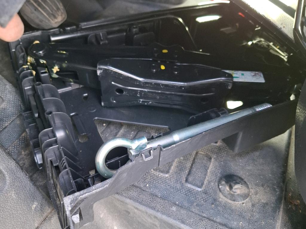 Peugeot EXPERT FGN TOLE STANDARD 1.5 BLUEHDI 120 S&S BVM6 ASPHALT 2021