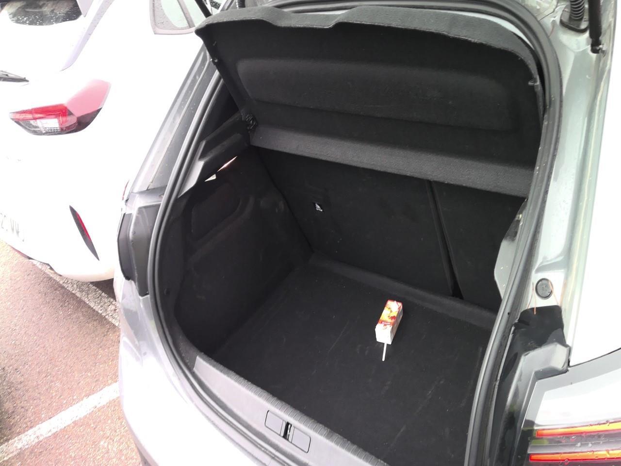Foto Peugeot 208 17