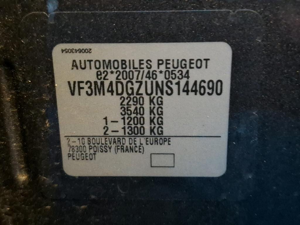 Peugeot 3008 Hybrid 225 e-EAT8 Active Pack 2022