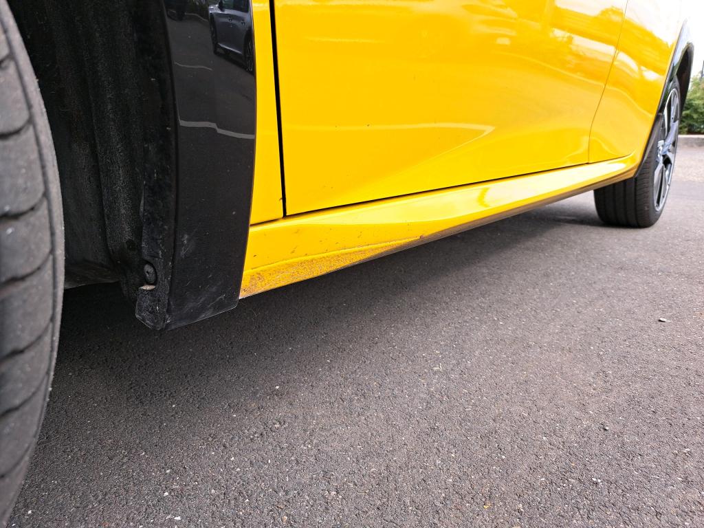 Peugeot 208 PureTech 130 S&S EAT8 GT 2022