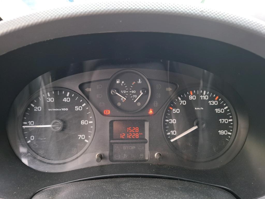 Peugeot PARTNER FOURGON STANDARD 1.6 BLUEHDI 100 BVM5 PREMIUM 2017
