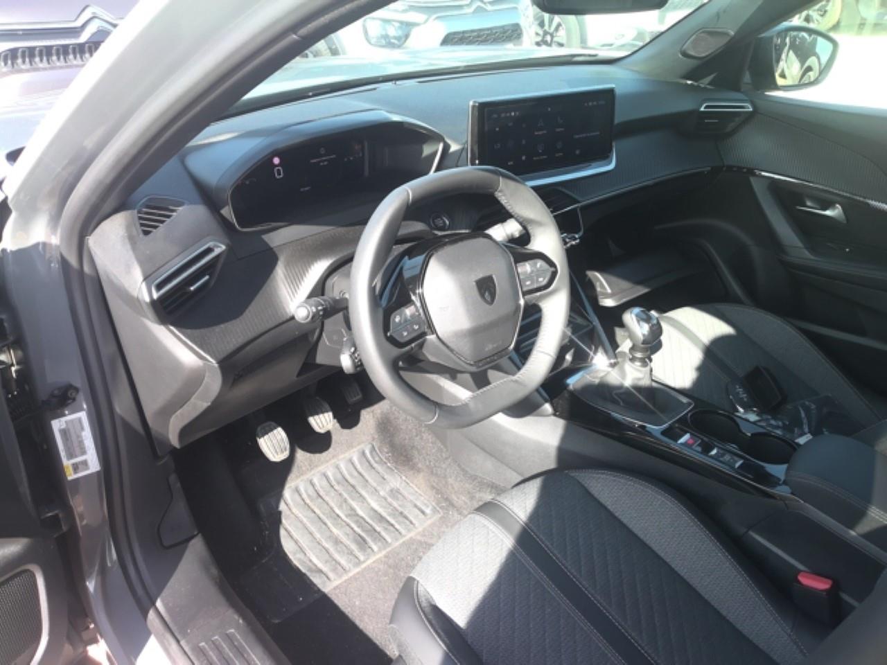 Foto Peugeot 2008 3