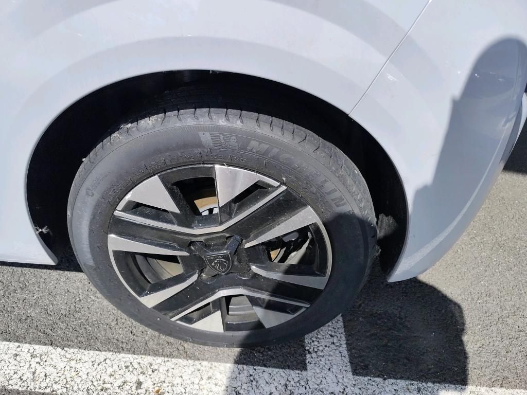 Peugeot 208 100 S&S BVM6 Allure 2025