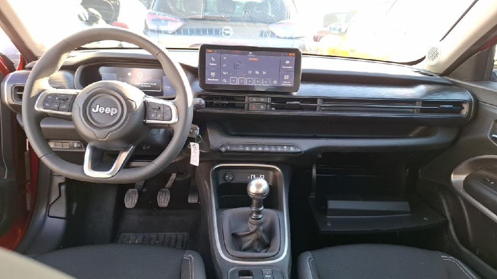 Foto Jeep AVENGER 14