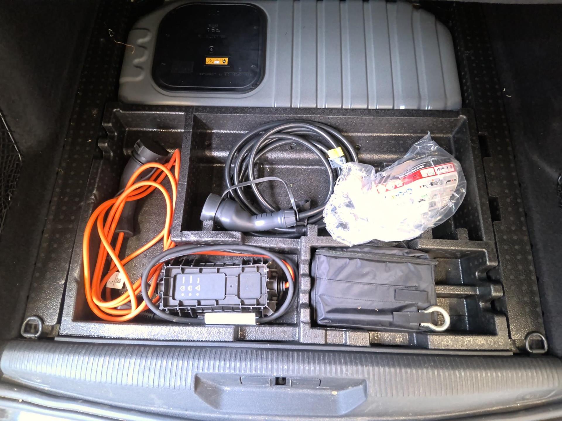 Peugeot 308 SW PHEV 180 e-EAT8 Allure 2024