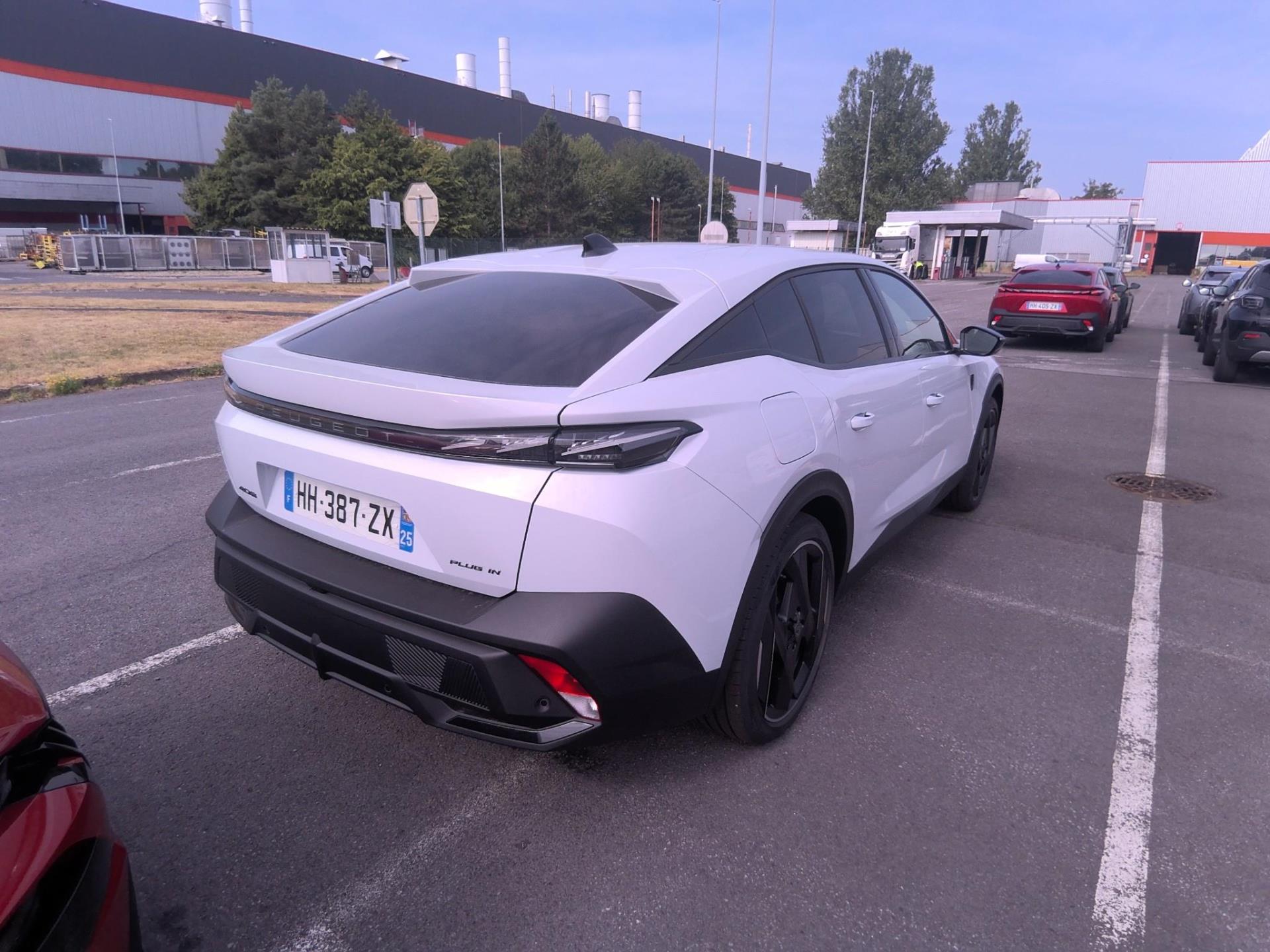 Peugeot 408 Plug-in Hybrid 225 ch e-DCS7 GT Exclusive 2026
