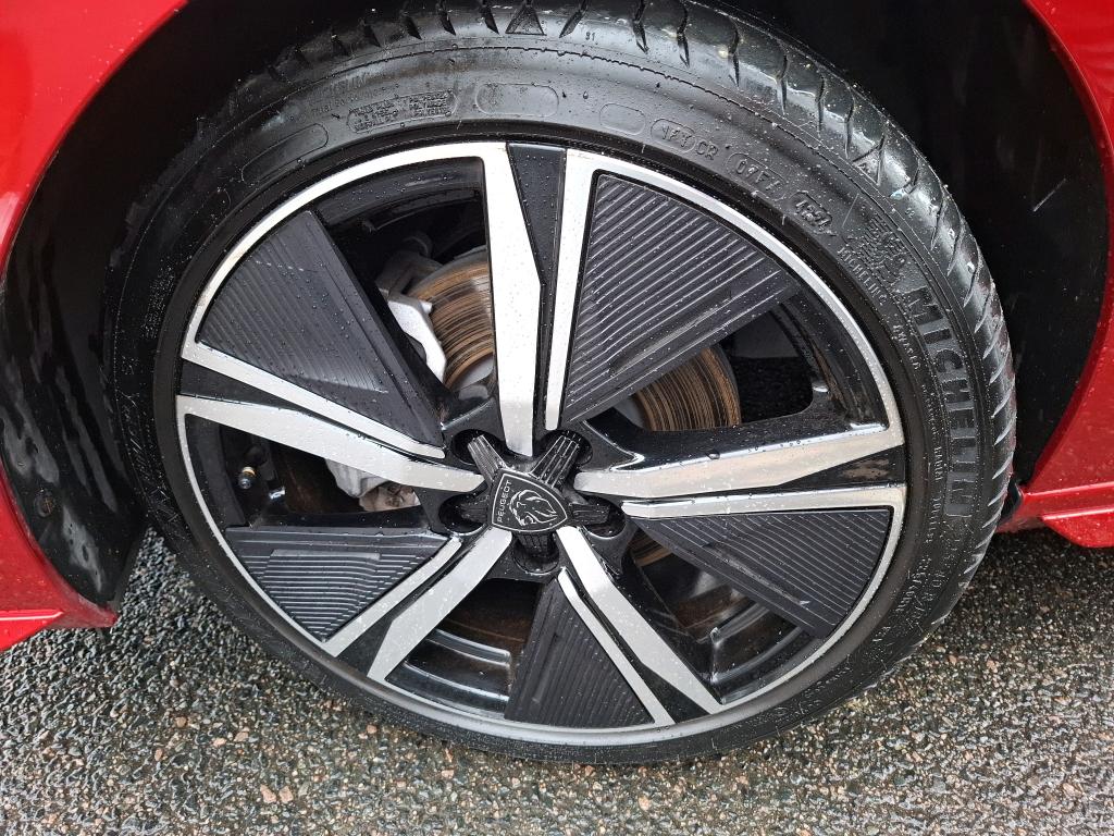 Peugeot 308 Hybrid 136 e-DCS6 GT 2024