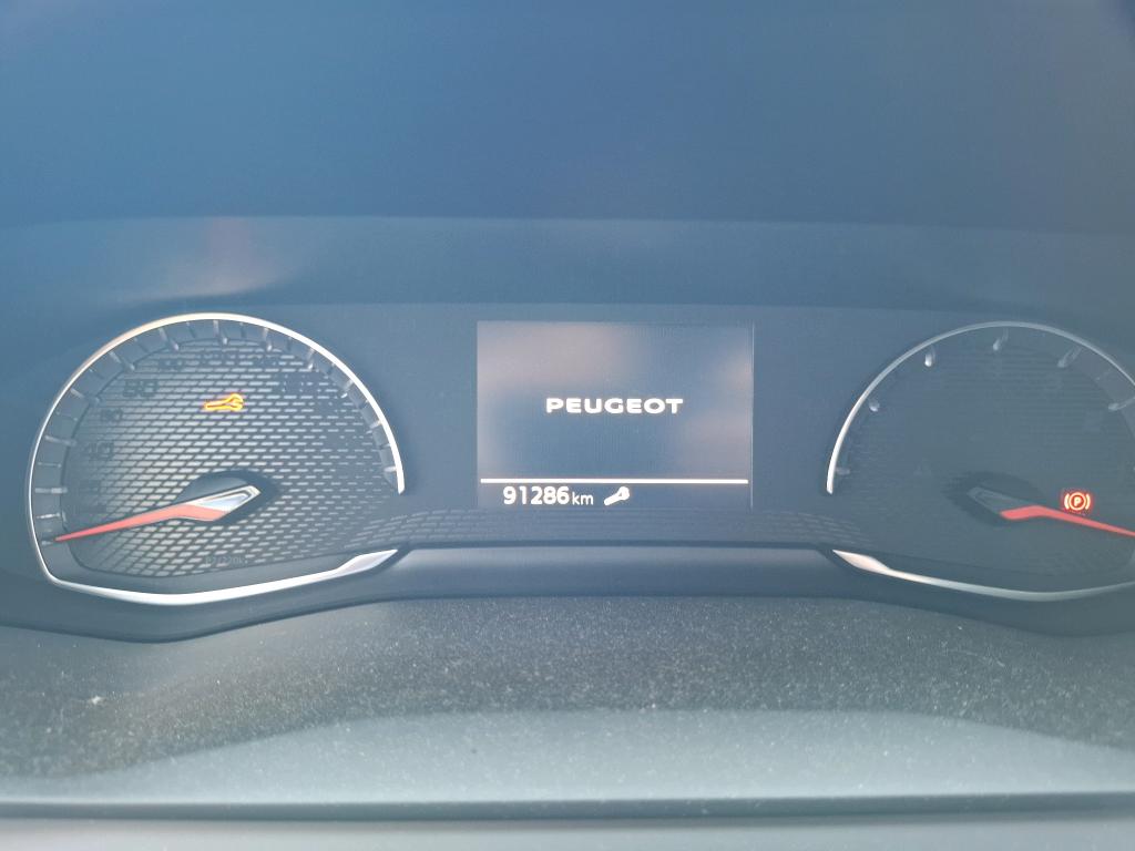 Peugeot 2008 BlueHDi 130 S&S EAT8 Allure 2021
