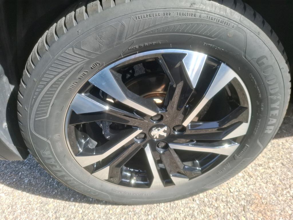 Peugeot 2008 Electrique 136 ch GT 2023
