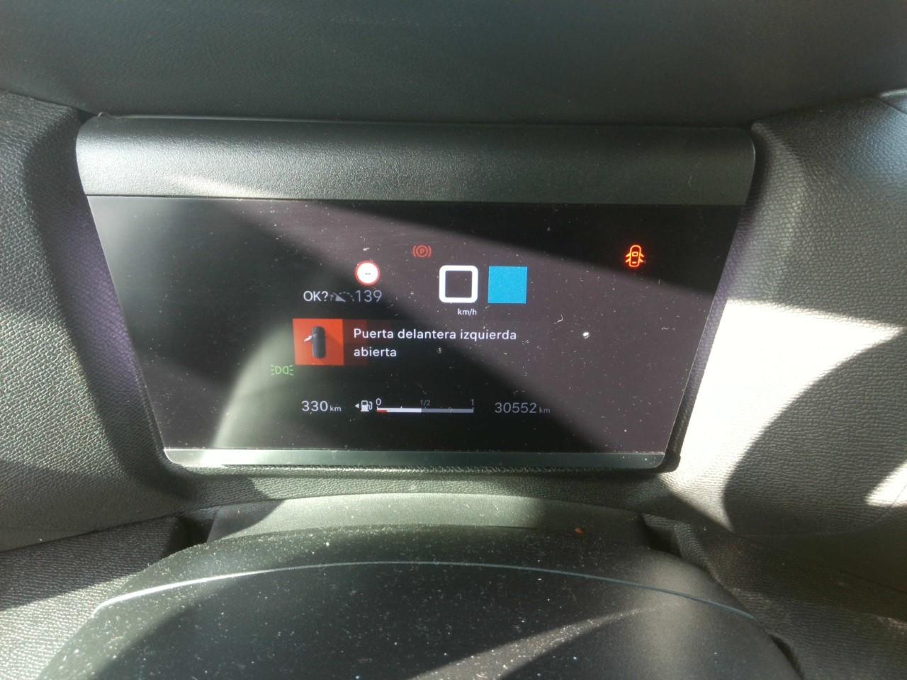 Foto Citroën C4 X 9
