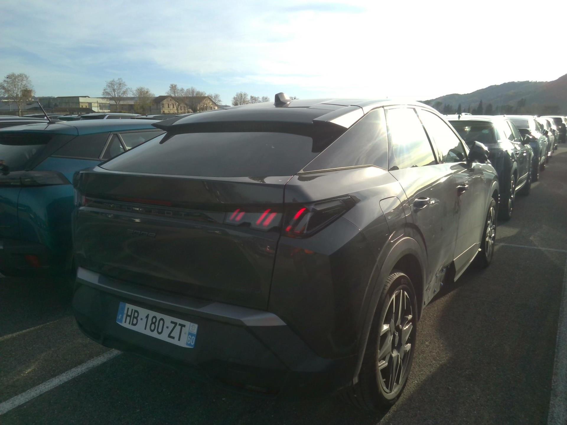 Peugeot 3008 Hybrid 136 e-DCS6 Allure 2025