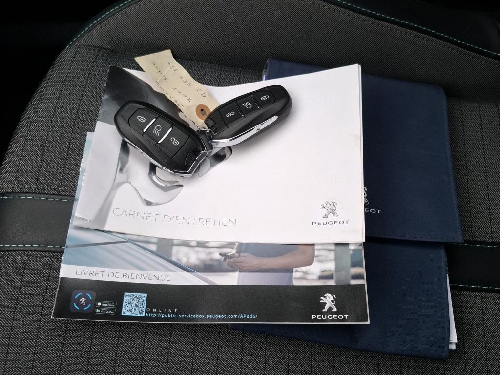 Peugeot 2008 PureTech 130 S&S EAT8 Allure Business 2021
