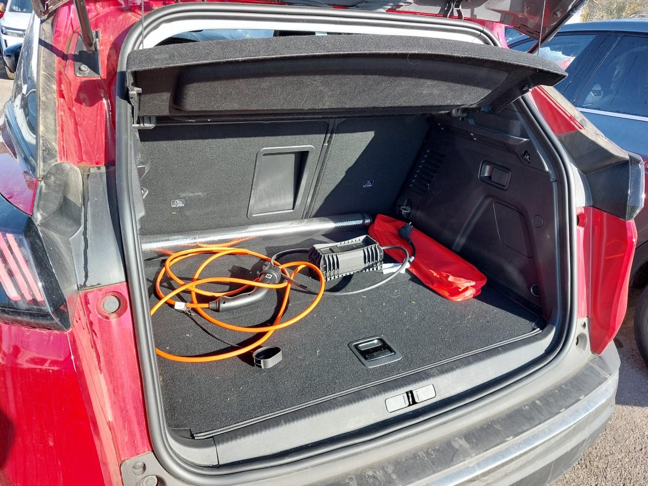Foto Peugeot 3008 Hybrid 7