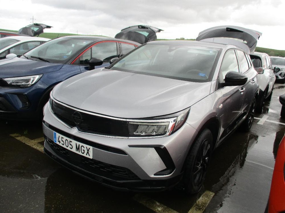 Foto Opel Grandland PHEV 4