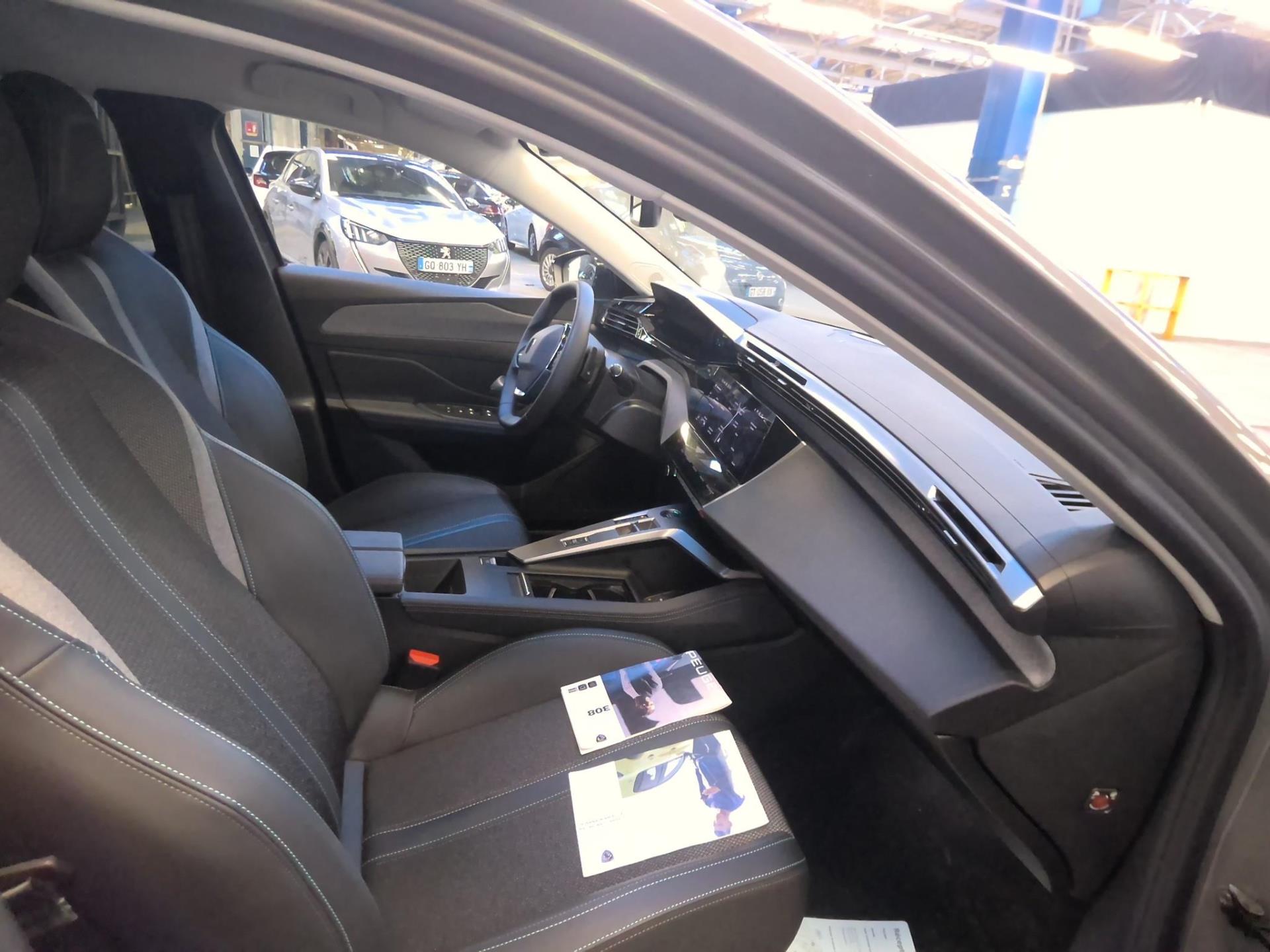 Peugeot 308 PHEV 180 e-EAT8 Allure 2024