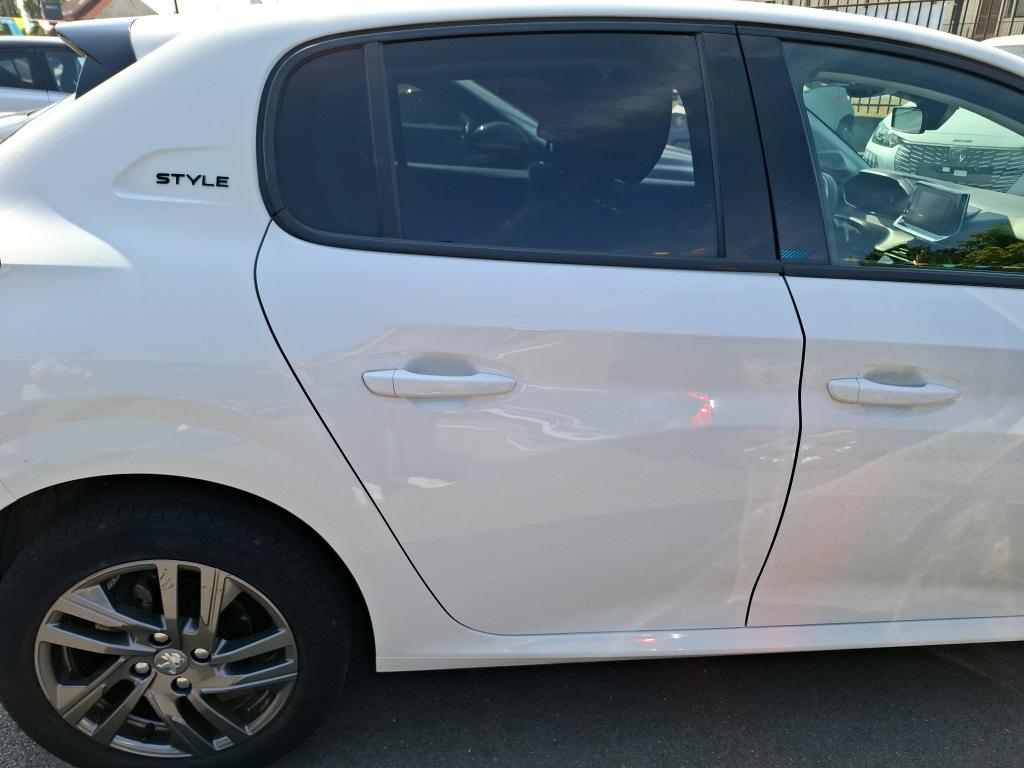 Peugeot 208 BlueHDi 100 S&S BVM6 Style 2022