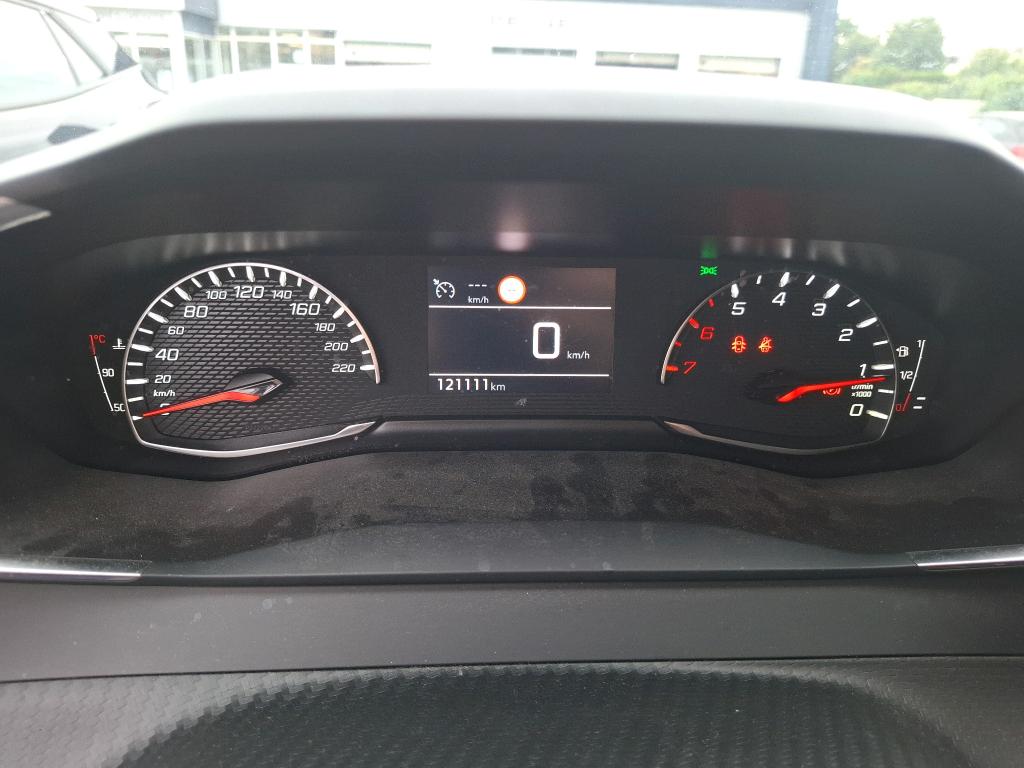 Peugeot 2008 BlueHDi 110 S&S BVM6 Active Pack 2022
