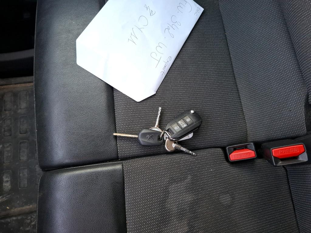 Peugeot EXPERT FGN TOLE STANDARD 2.0  BLUEHDI 120 S&S EAT8 ASPHALT 2021