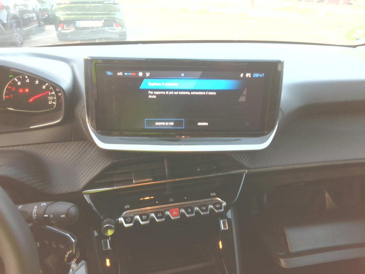 Foto Peugeot 208 8