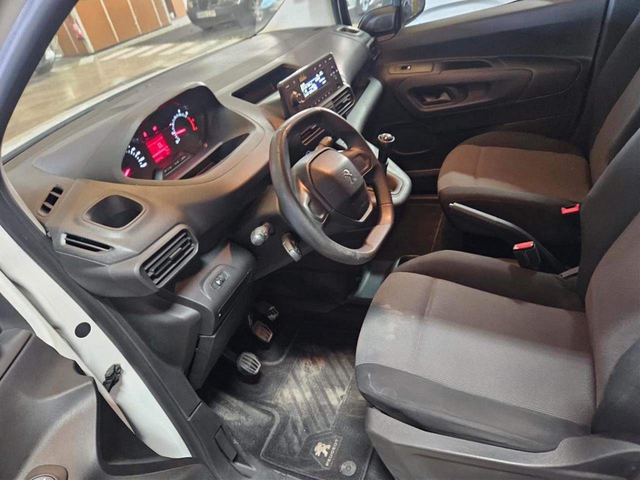 Foto Peugeot Partner 1