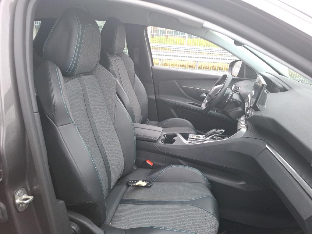 Peugeot 3008 Hybrid 225 e-EAT8 Allure 2021