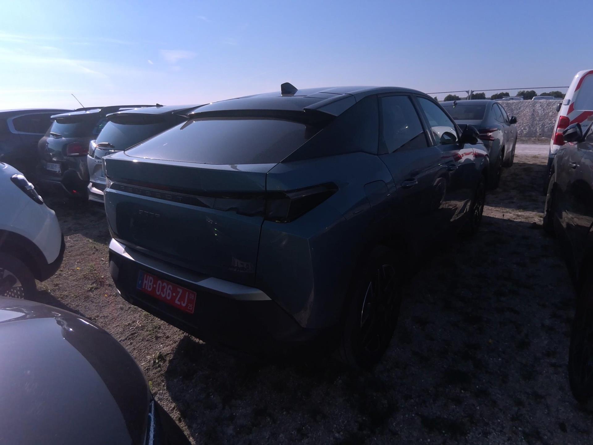 Peugeot 3008 Hybrid 136 e-DCS6 GT 2025