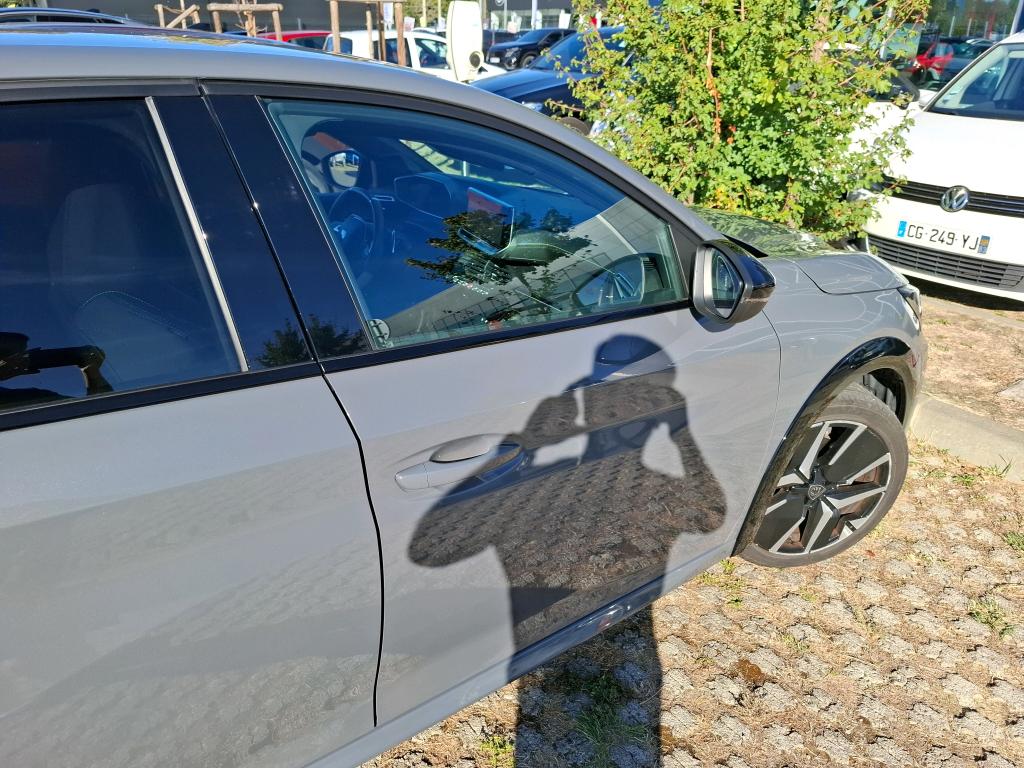 Peugeot 208 Hybrid 145 ch e-DCS6 GT 2025
