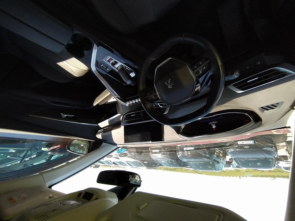 Foto Peugeot 3008 Hybrid 12