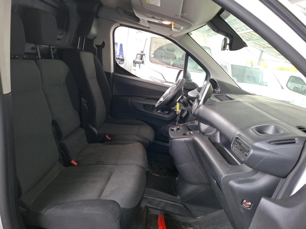 Peugeot PARTNER FOURGON STANDARD 650 KG BLUEHDI 130 S&S EAT8 PREMIUM 2021