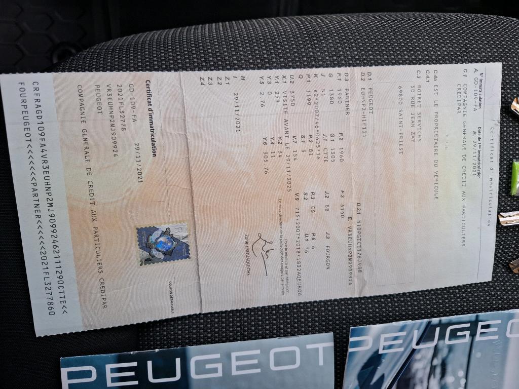 Peugeot PARTNER FOURGON STANDARD 650 KG PURETECH 110 S&S BVM6 PREMIUM 2021
