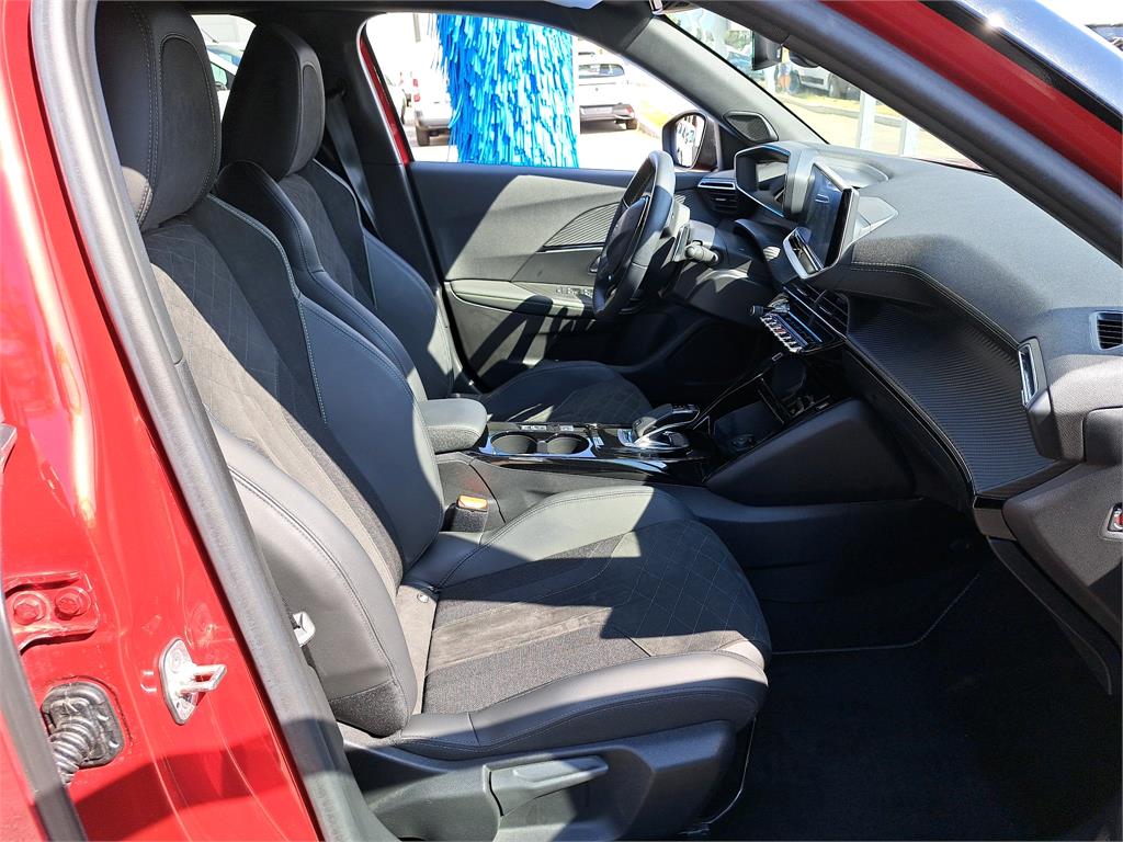 Peugeot 2008 BlueHDi 130 S&S EAT8 GT Pack 2021