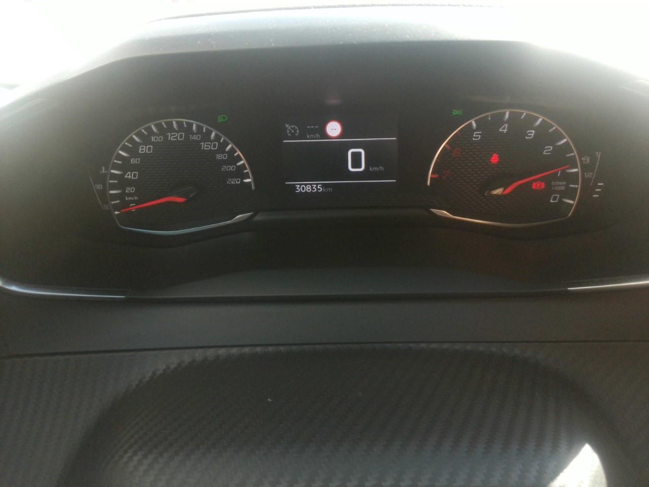 Foto Peugeot 208 9