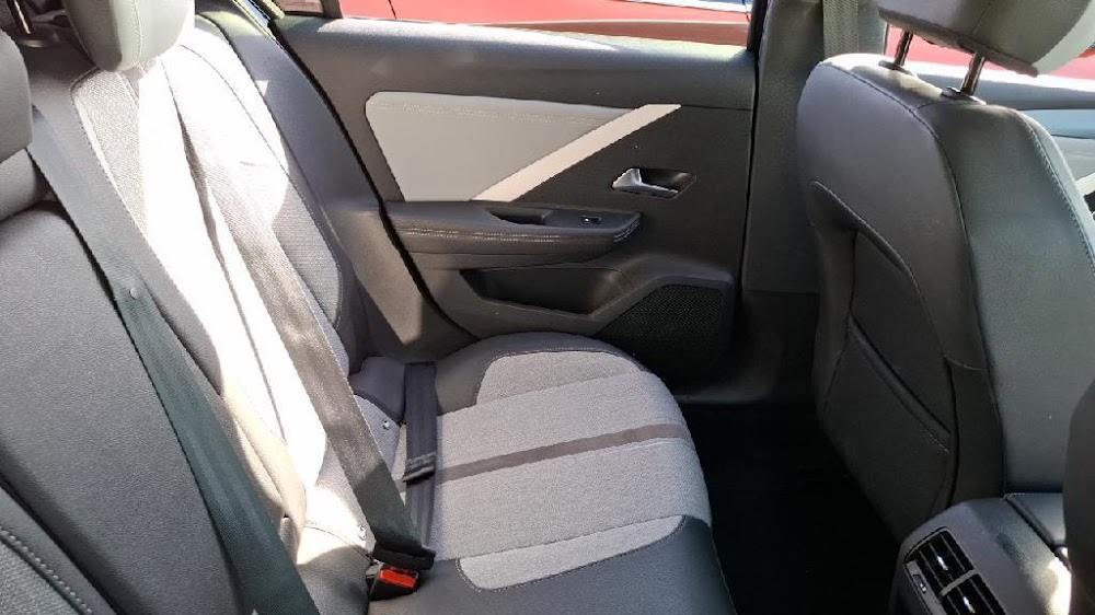 Foto Opel Astra 12