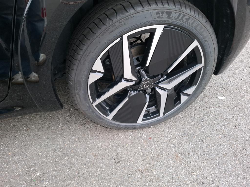Peugeot 208 Hybrid 145 ch e-DCS6 GT 2025