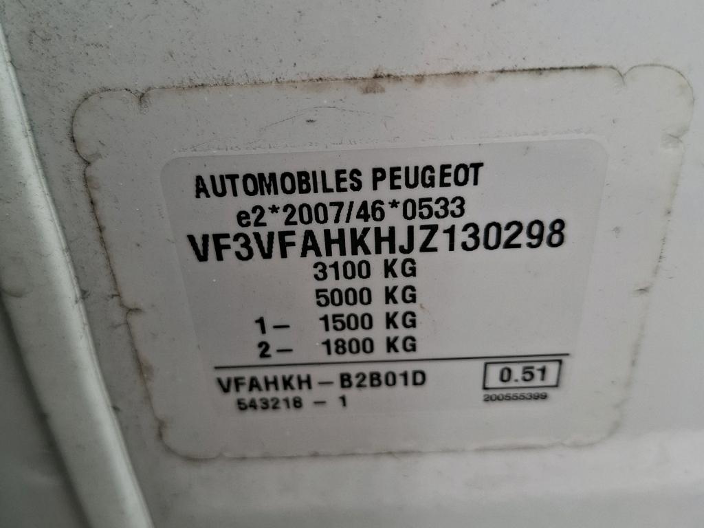 Peugeot EXPERT FGN TOLE STANDARD 2.0  BLUEHDI 120 S&S BVM6 PREMIUM 2019