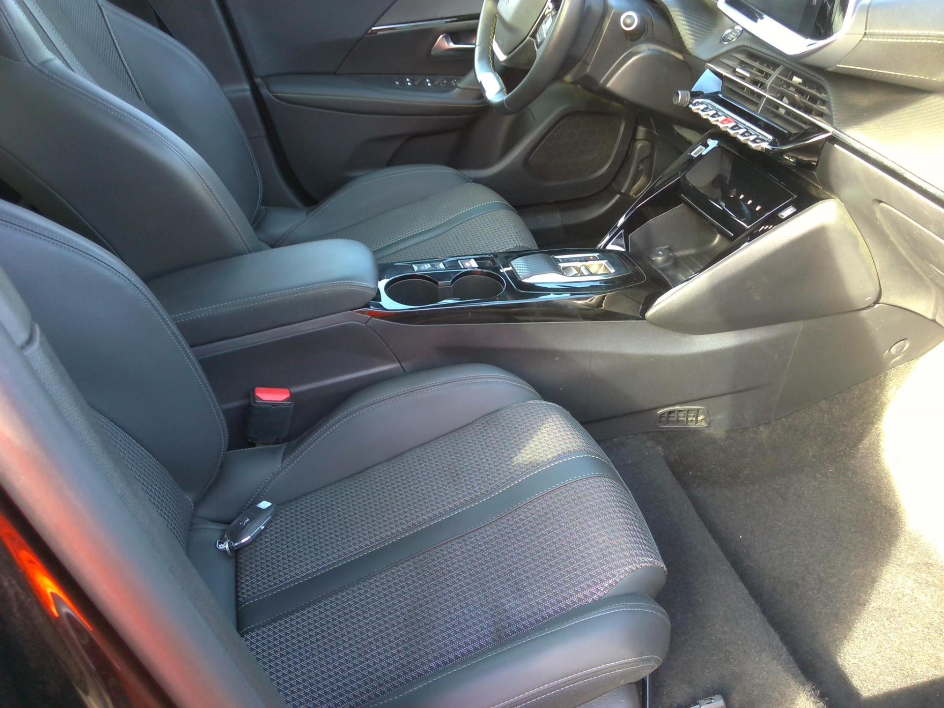 Peugeot 2008 Electrique 136 ch GT 2023