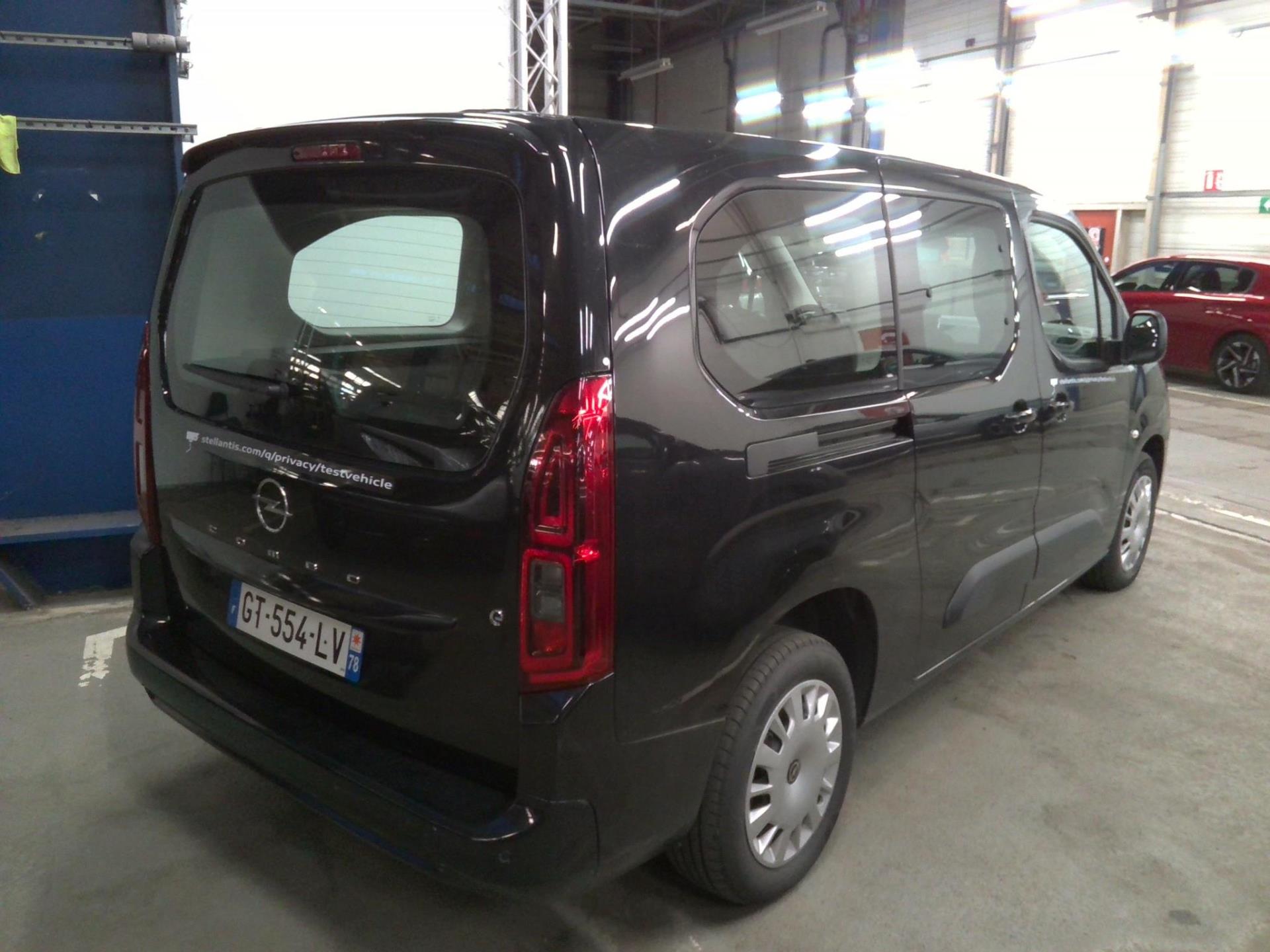 Opel E-Combo Life Taille XL 136 ch 100 kW Batterie 54 kWh Elegance 2024
