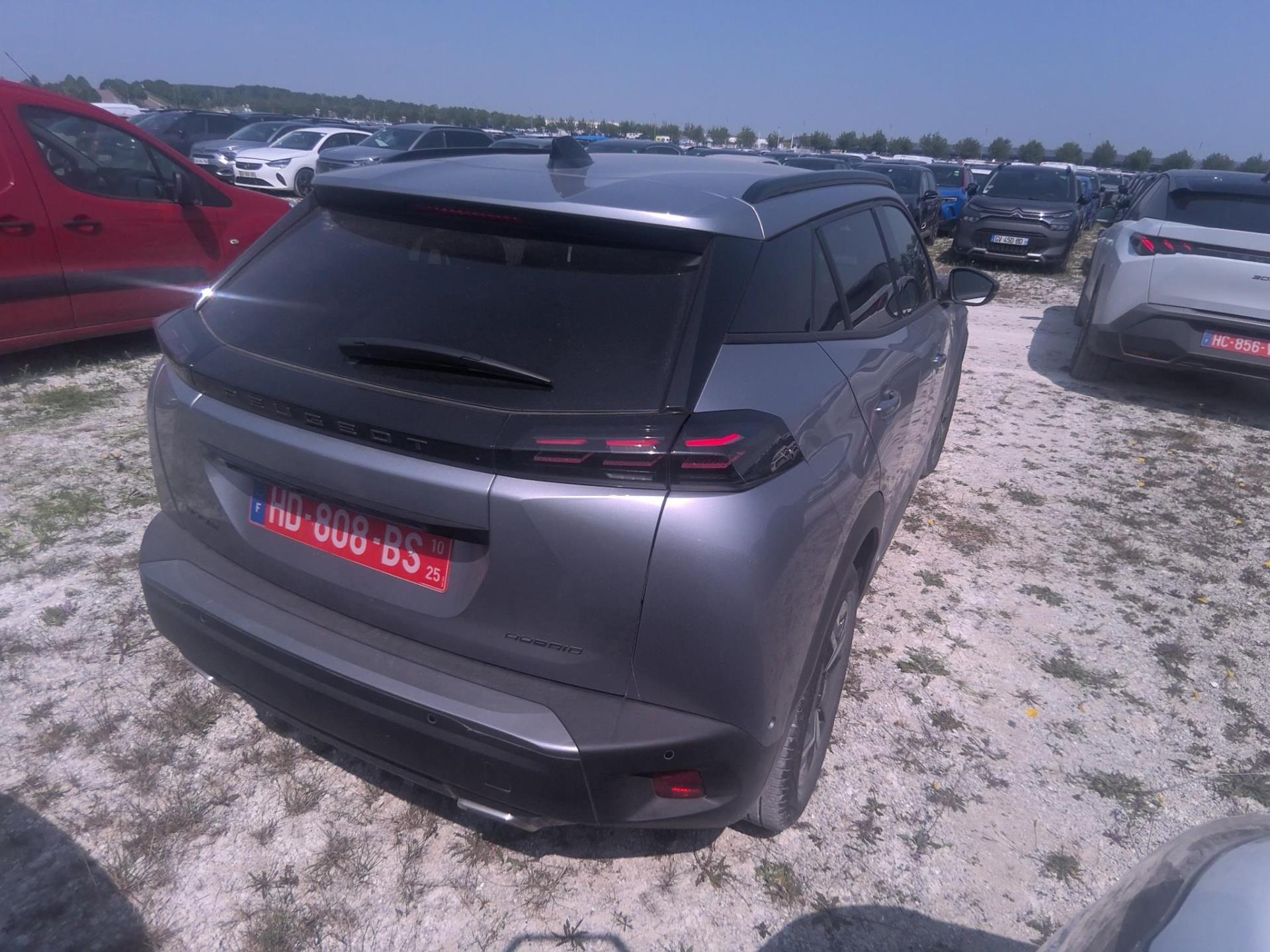 Peugeot 2008 Hybrid 145 e-DCS6 Allure 2025