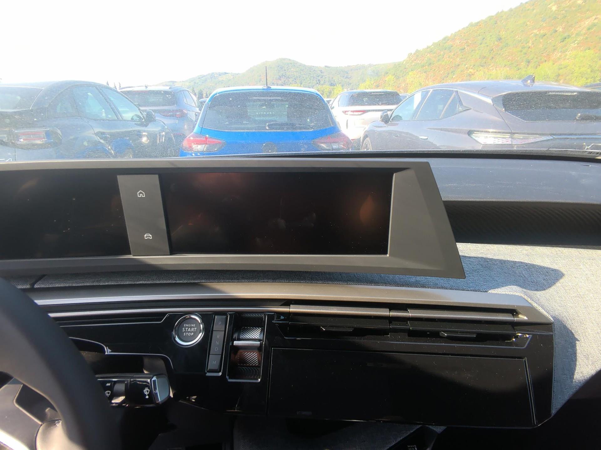 Peugeot 3008 Hybrid 145 e-DCS6 Allure 2025