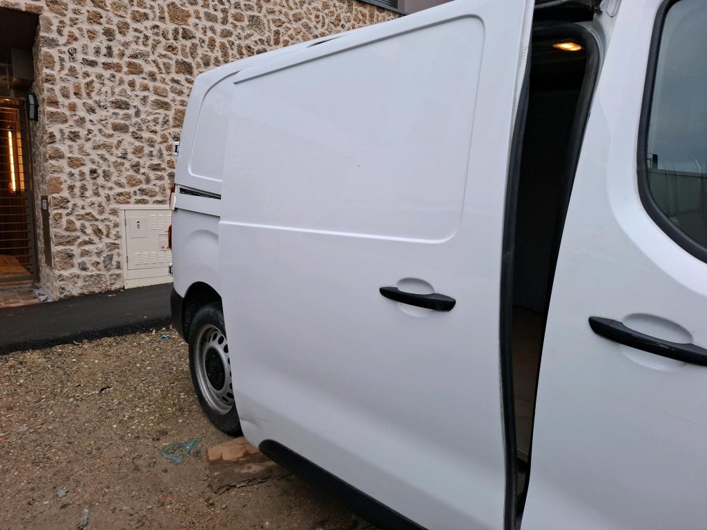 Peugeot EXPERT FGN TOLE STANDARD 2.0 BLUEHDI 120 S&S BVM6 ASPHALT 2019