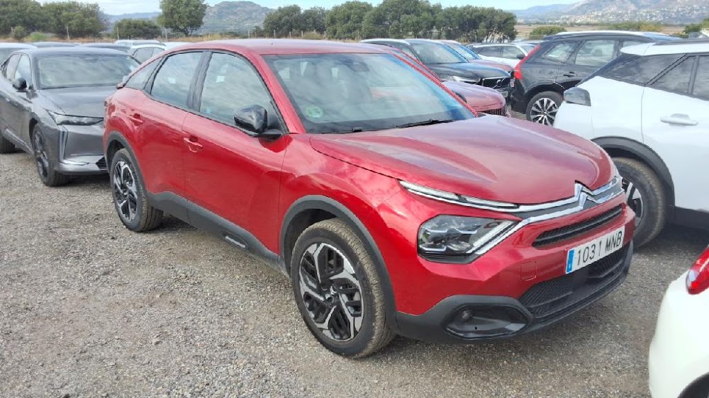 Foto Citroën C4 X 11