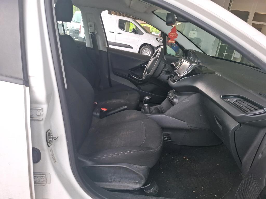Peugeot 208R Entr