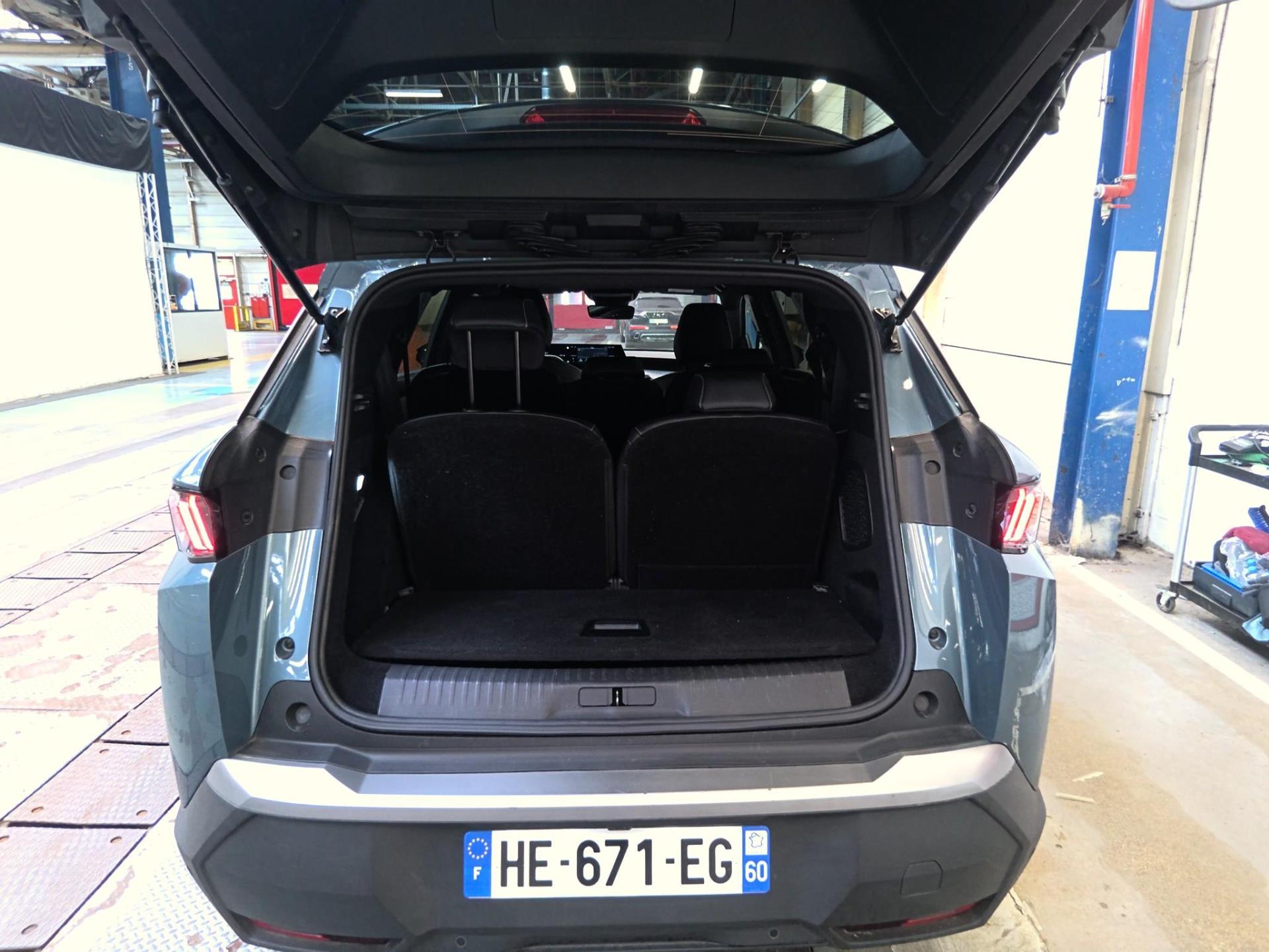 Peugeot 5008 Hybrid 145 ch e-DCS6 Allure 2025