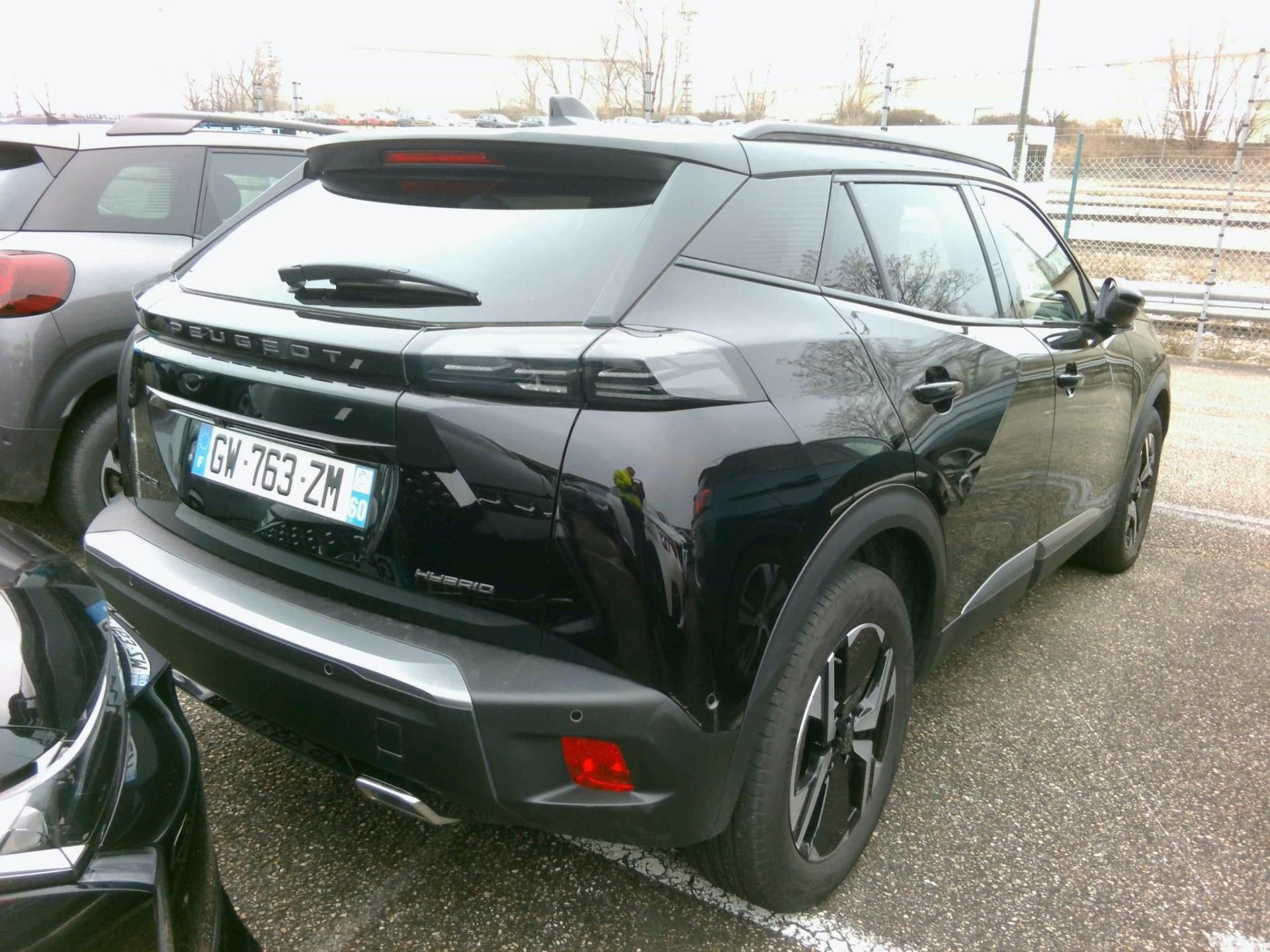 Peugeot 2008 Hybrid 136 e-DCS6 GT 2024