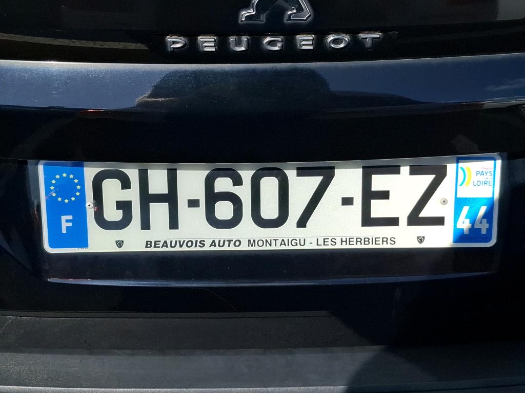 Peugeot 3008 BlueHDi 130ch S&S EAT8 Active Pack 2022