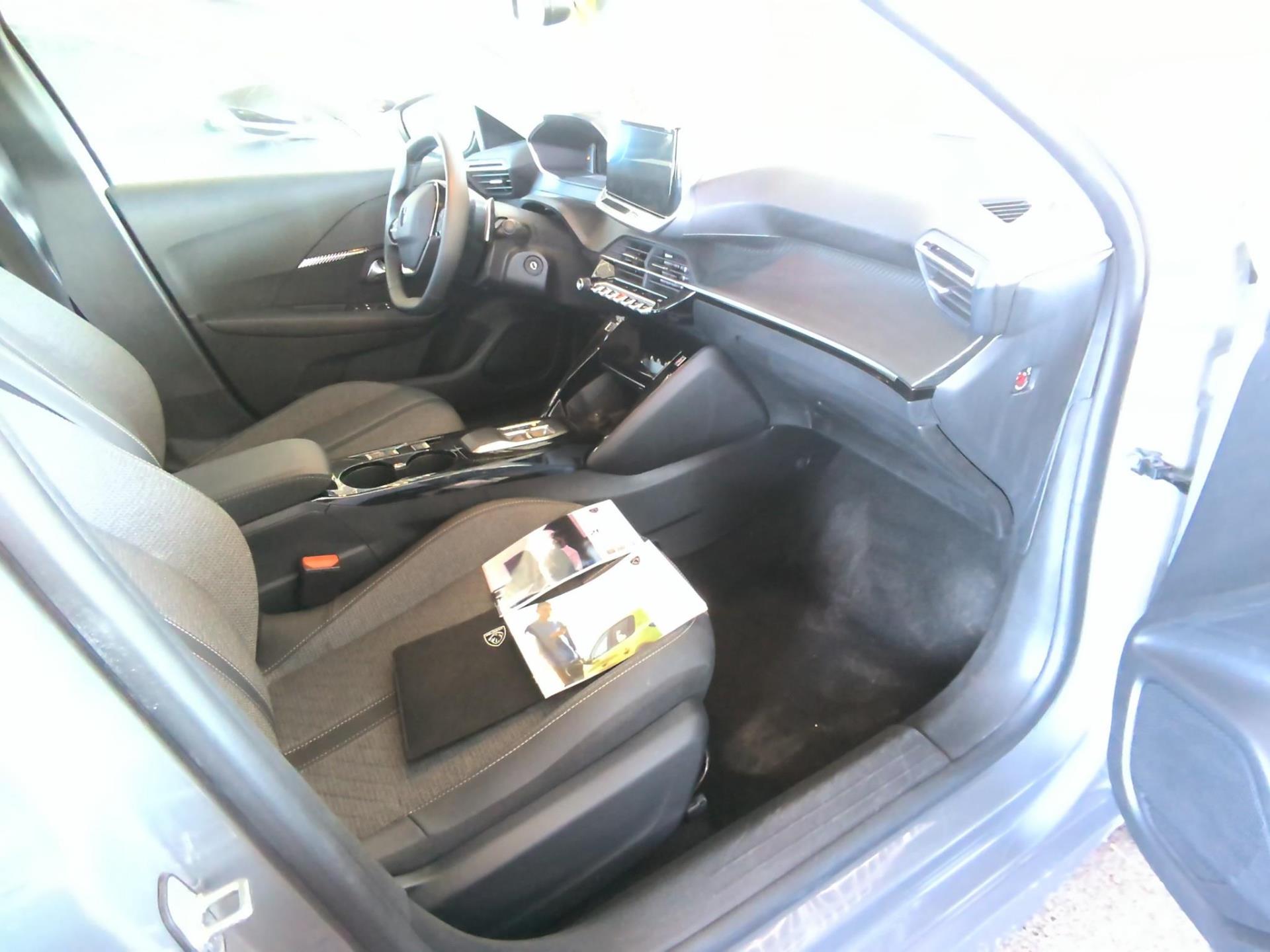 Peugeot 208 Hybrid 100 e-DCS6 Allure 2025