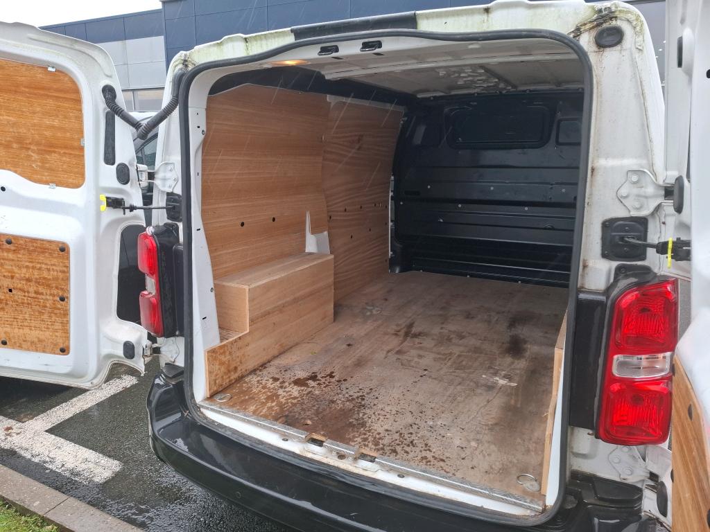 Peugeot EXPERT FGN TOLE STANDARD 1.5 BLUEHDI 120 S&S BVM6 PREMIUM 2022