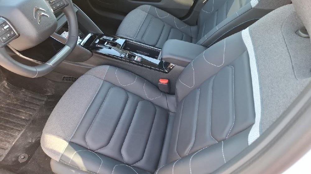 Foto Citroën ë-C4 15