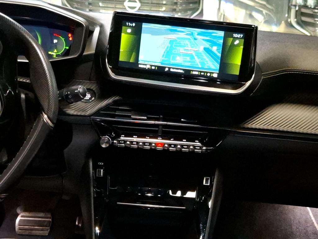 Peugeot 2008 PureTech 130 S&S EAT8 GT 2022